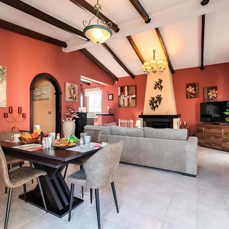 Apartman Eleni Szoroní