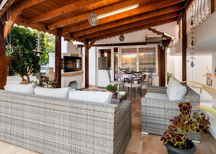 Eleni アパート Soroni