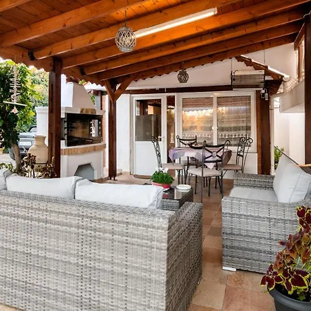 Eleni Апартаменты Soroni