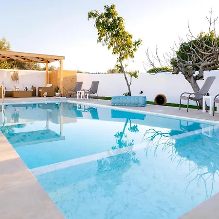 Eleni Апартаменты *